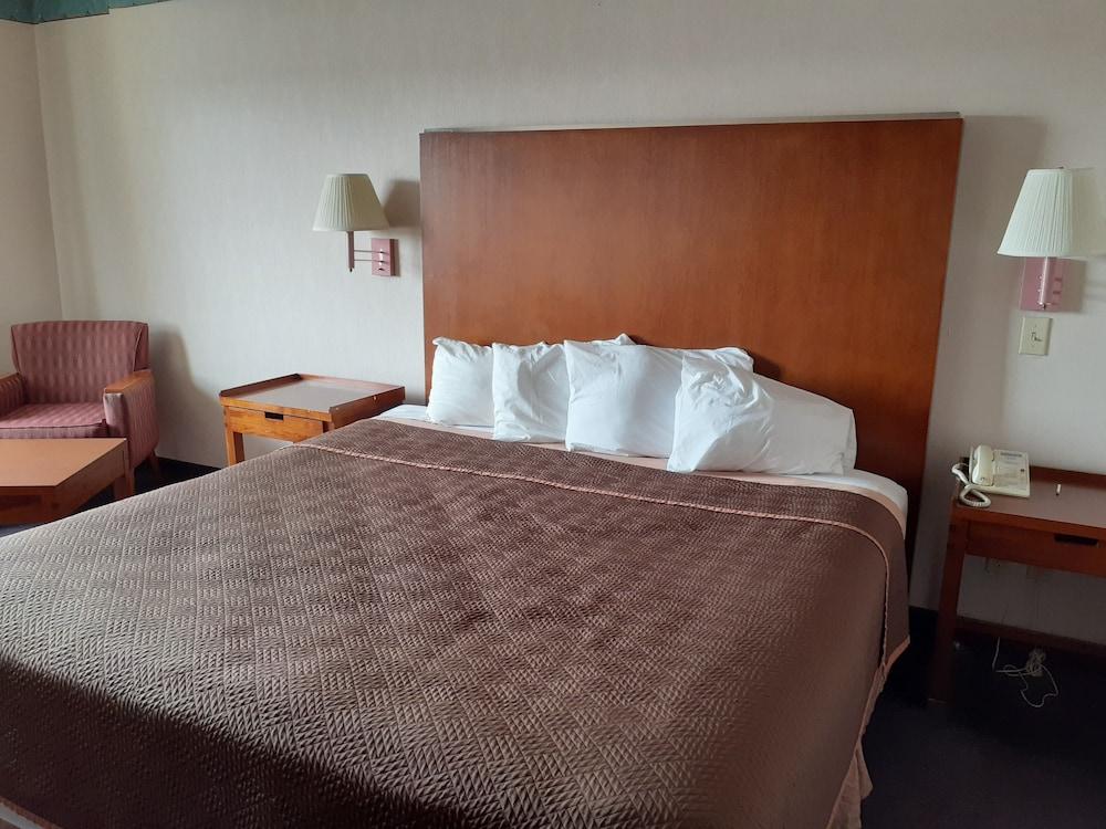 Inn Rodeway 2*