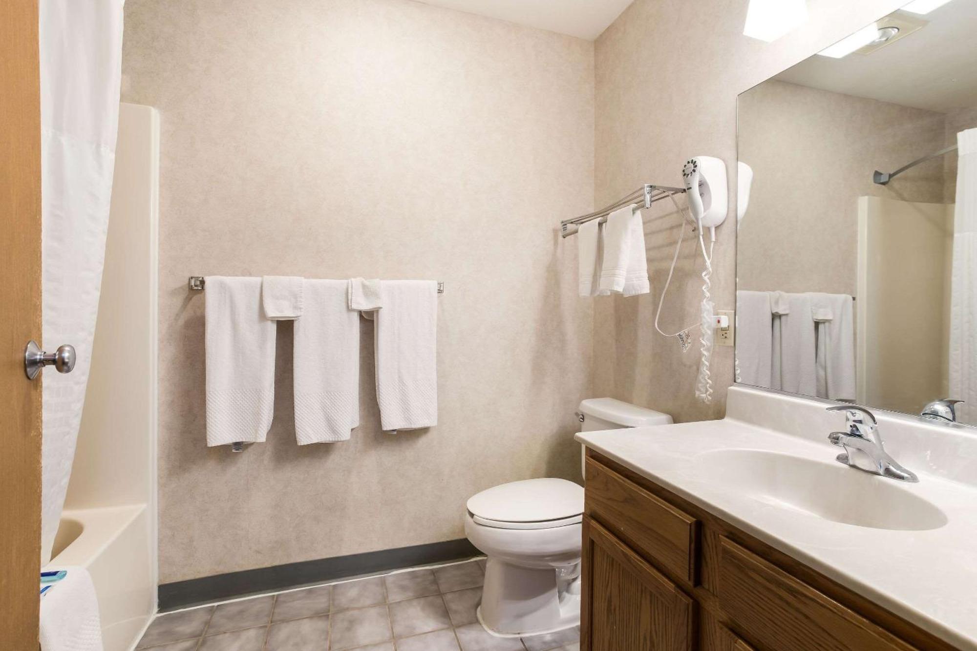 Rodeway Inn 2*